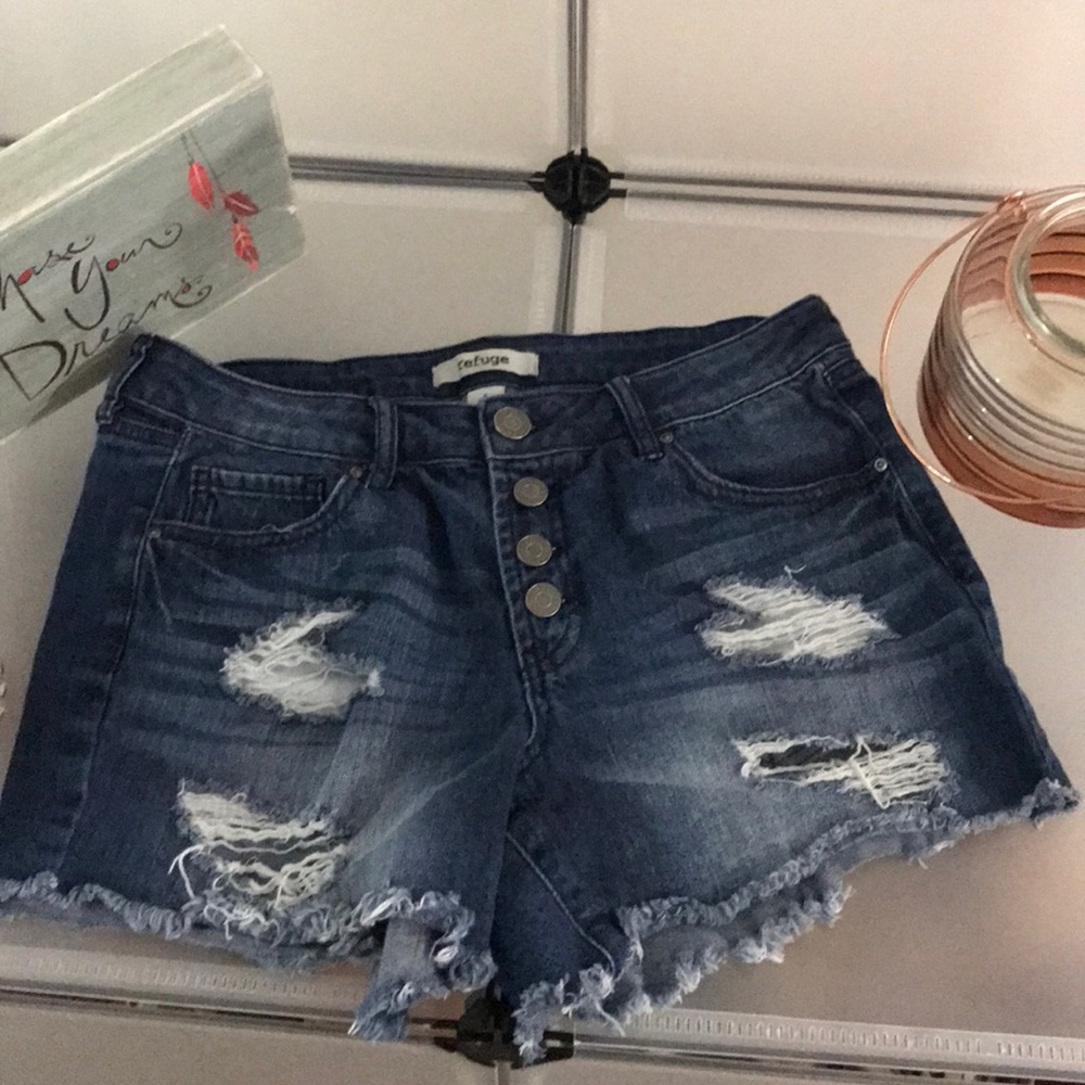 Refuge Jean shorts size 6